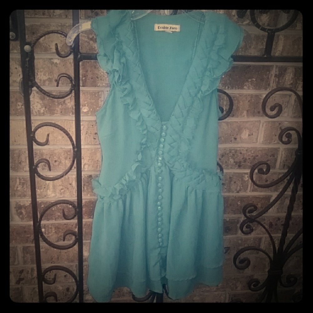 V-neck Ruffled Top